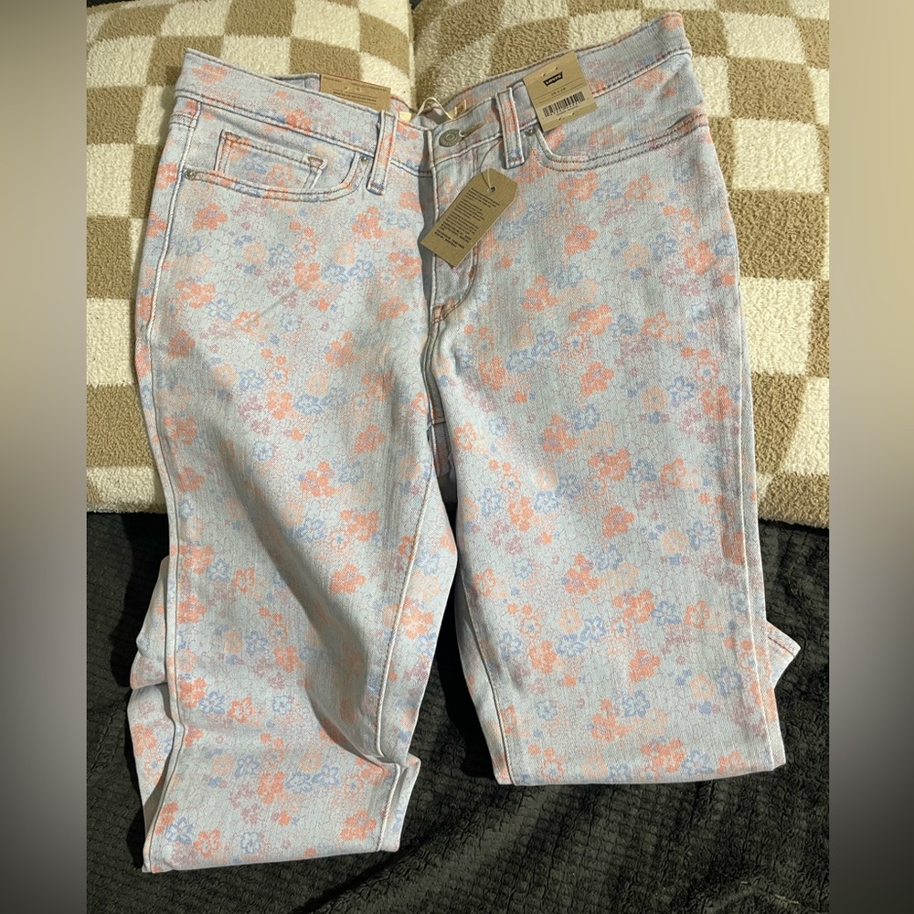 Levi skinny jeans